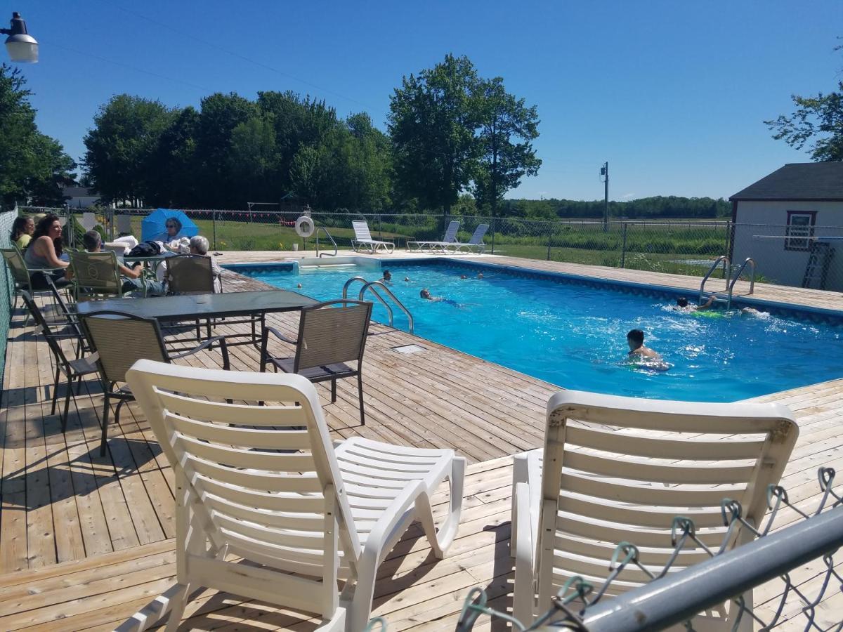 Acadia Sunrise Motel Трентон Екстер'єр фото