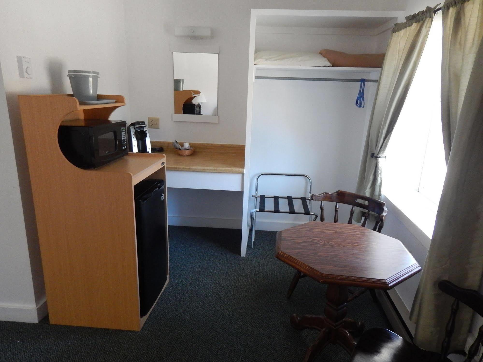 Acadia Sunrise Motel Трентон Екстер'єр фото